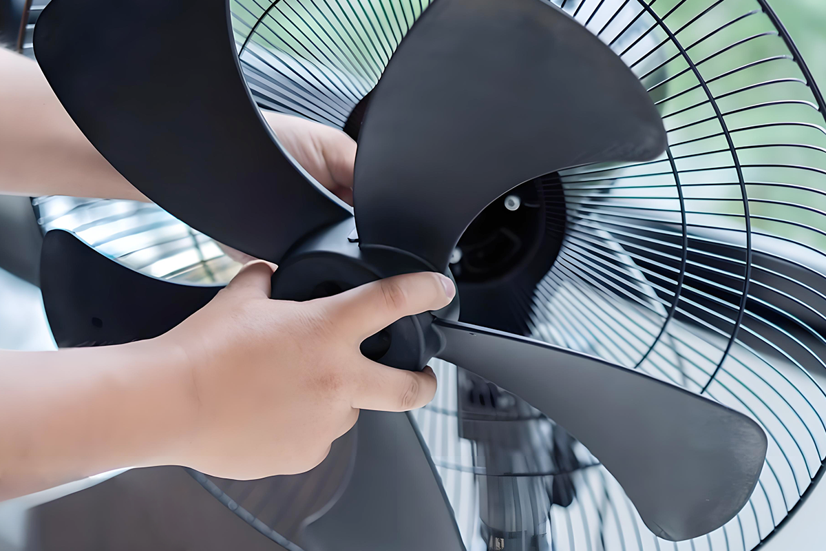 waterproof-cooling-fans-your -complete-buyer's-guide-4
