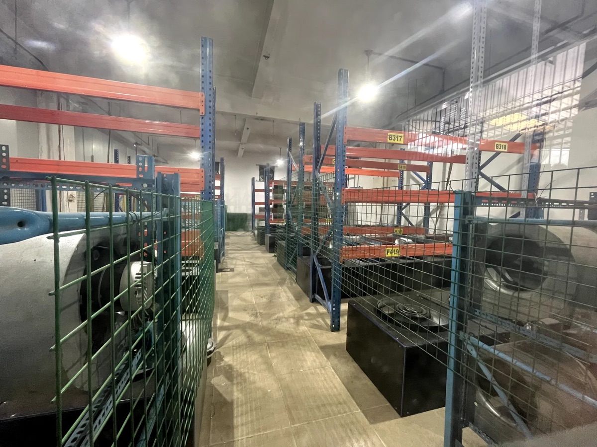 LONGWELL finished-goods warehouse and dispatch